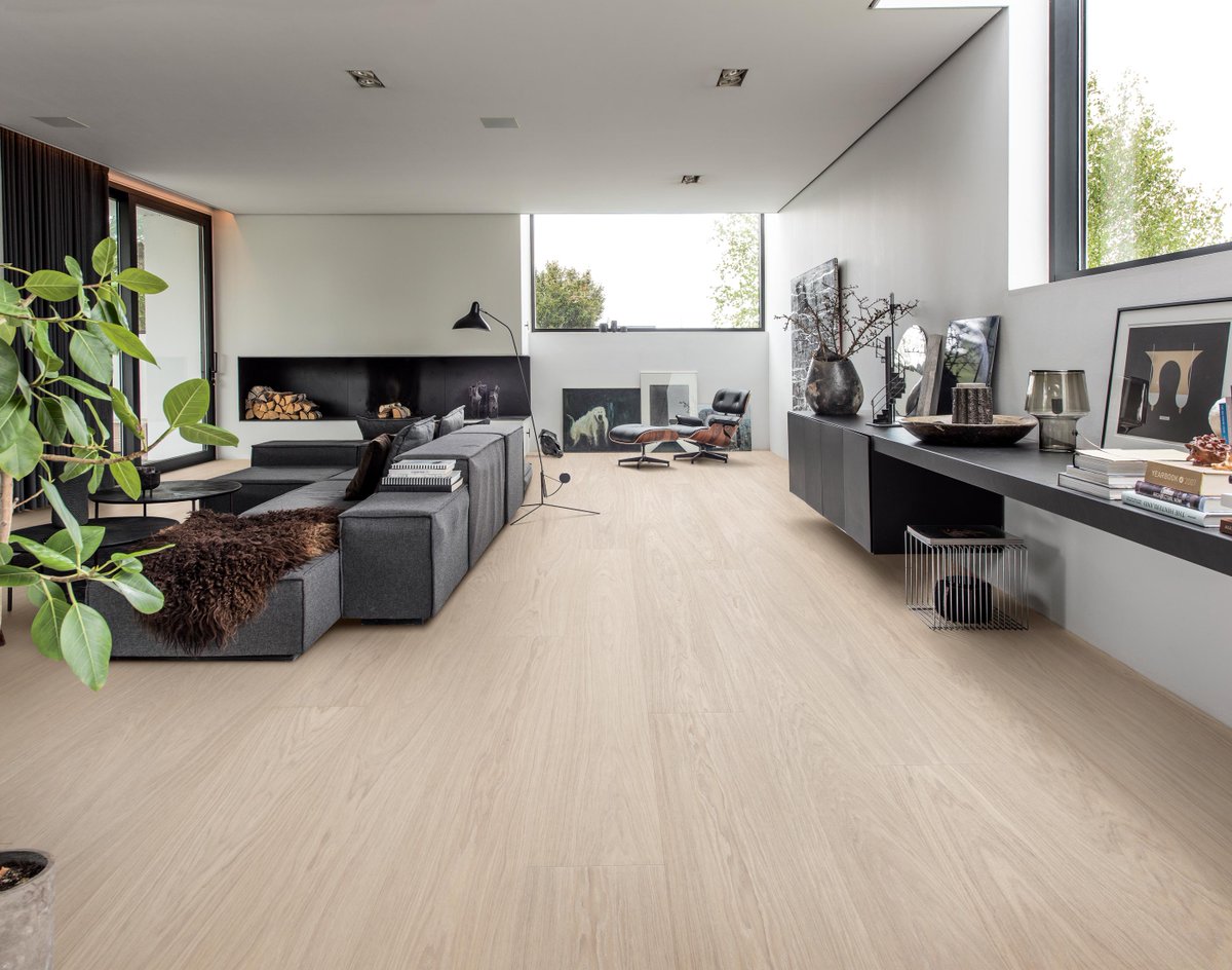 BjelinFlooring's tweet photo. Even more wooden feel with new brushed hardened wood 3.0 ✨

Brushed, wide and long wooden planks bring out most of the natural structure and elegance of the oak and water resistant joints minimises risk of water damage. 

Find out more on our website 👉 https://t.co/Td1oCeDhqA https://t.co/a2iSiamwpO