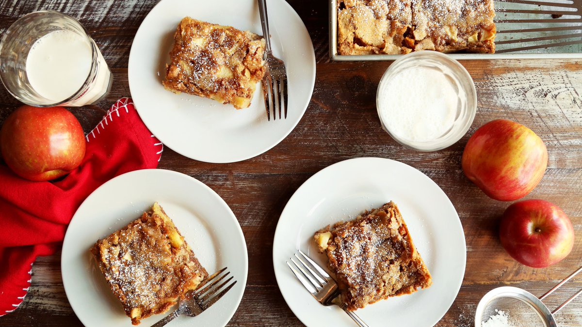 Fooddotcom's tweet photo. Recipe of the Day: German Apple Cake 👍 https://t.co/vCOZgHf6EZ https://t.co/vkH9E46sJm