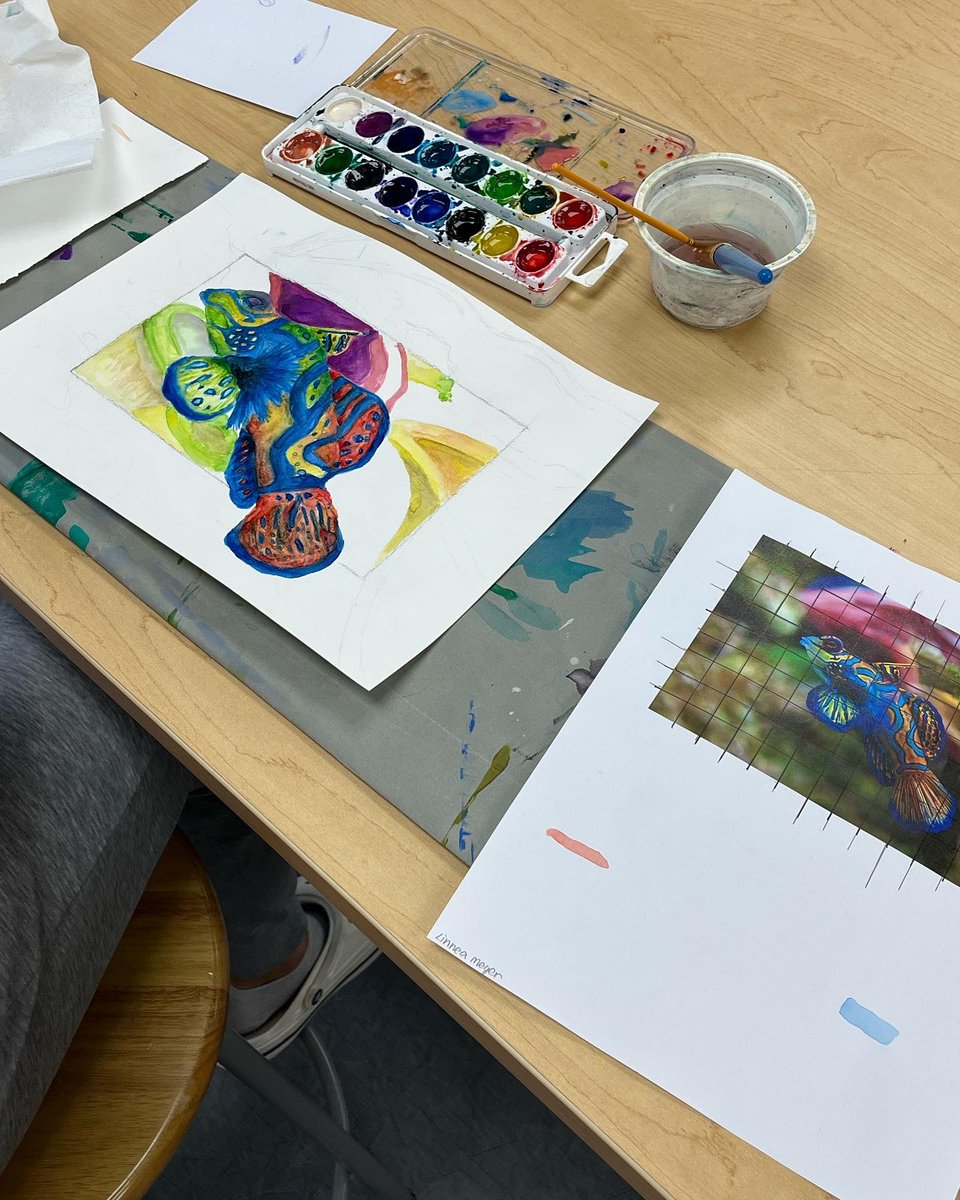 phpatriots_art's tweet photo. So much fun happening in Art 1! Introduction to watercolor! 🎨 so far I think students are surprised at how fun watercolor is! #phstrong #watercolor #underthesea https://t.co/CXo9dZcpaN