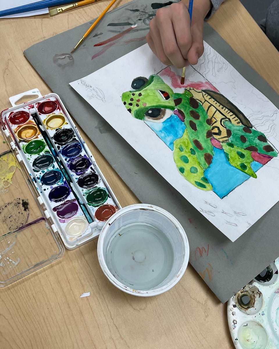 phpatriots_art's tweet photo. So much fun happening in Art 1! Introduction to watercolor! 🎨 so far I think students are surprised at how fun watercolor is! #phstrong #watercolor #underthesea https://t.co/CXo9dZcpaN