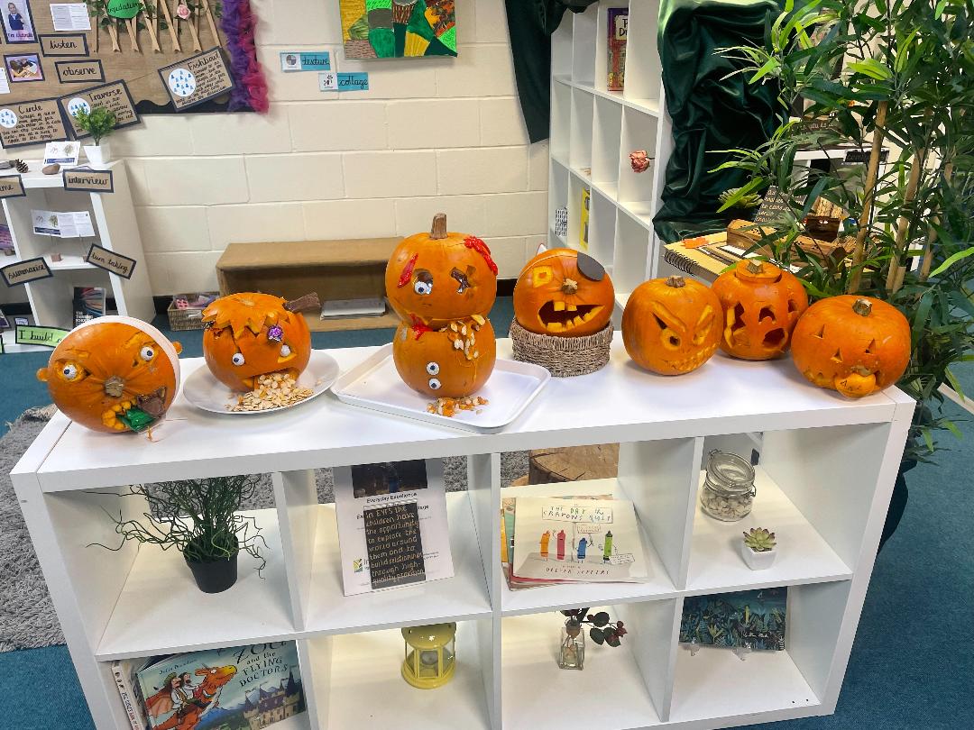 PrimaryElaine's tweet photo. What an amazing team here at Elaine! A brilliant evening of pumpkin carving and a scavenger hunt! #teamelaine #inspirepartnership #teambuilding https://t.co/OVgReKavns
