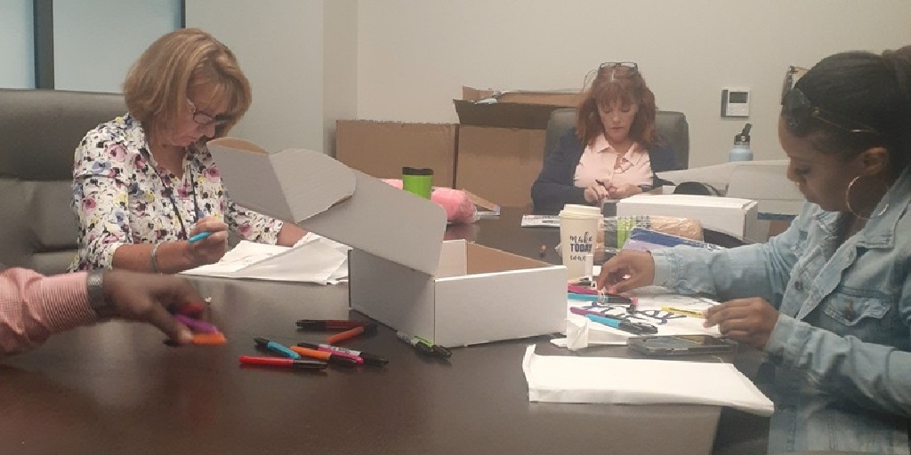 CRiverLabs's tweet photo. Our team in Rockville, Maryland recently hosted a Chemotherapy Care Kit Buildathon to benefit those undergoing treatments at the Aquilino Cancer Center @AdventistHC as part of #OncologyAwarenessMonth. So much unique creativity went into all of them! #LIFEatCRL https://t.co/u0waDll48Y