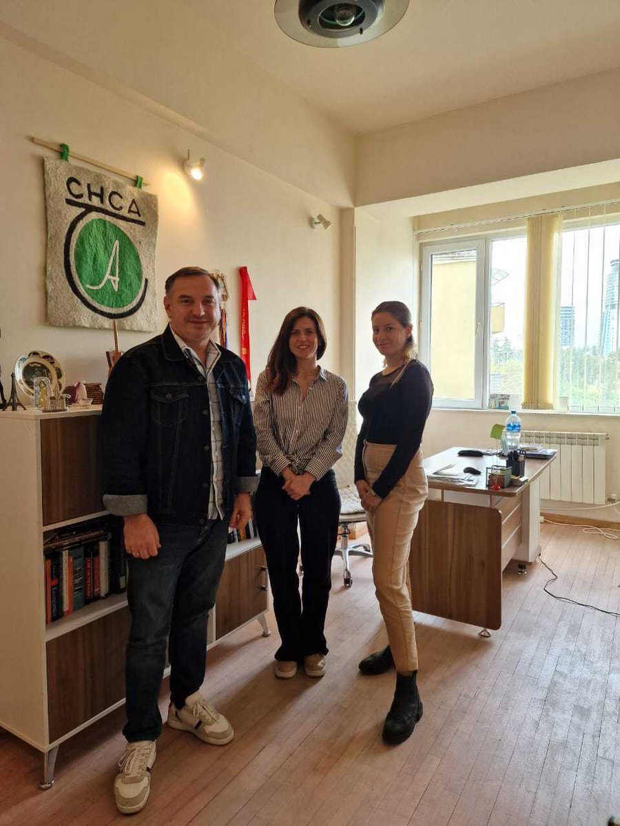 commitglobalorg's tweet image. In the words of our European Hub Director, Oana Despan, arriving back to #Bucharest from #Tibilisi last week: “It was an honour and a privilege to meet in person with so many Georgian CSOs creating amazing local impact! And they can do so much more!” #BuildLocalCommitGlobal