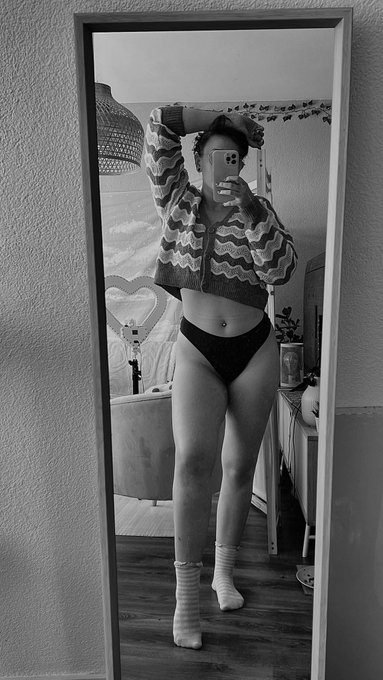 Reminder that my onlyfans is $3,90 for the next 24 hours only!!!! ✨ https://t.co/Fn3N41JPWc<a href="/tag/kinky"class="tags"><span>#kinky</span></a><a href="/tag/goth"class="tags"><span>#goth</span></a><a href="/tag/altgirl"class="tags"><span>#altgirl</span></a><a href="/tag/kinkygirl"class="tags"><span>#kinkygirl</span></a><a href="/tag/gothy"class="tags"><span>#gothy</span></a>