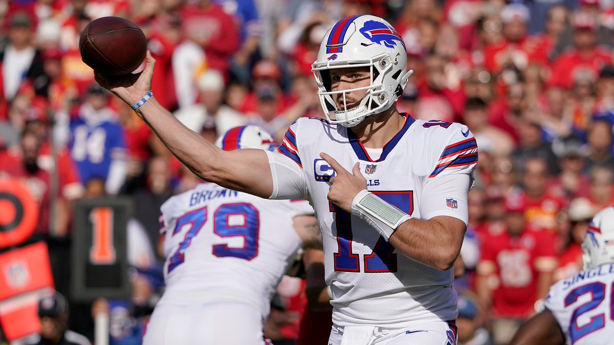 SUB OF THE WEEK. Por 2da. Semana consecutiva, el premio va para el QB #JoshAllen (#BillsMafia ).
ALLEN completó 27 de 40 i tentos de pase, para 329 yds, 3 TDs, RTG:117.6, en la victoria de su equipo vs CHIEFS (24-20).
#Congrats #SUBoftheWEEK #Week6