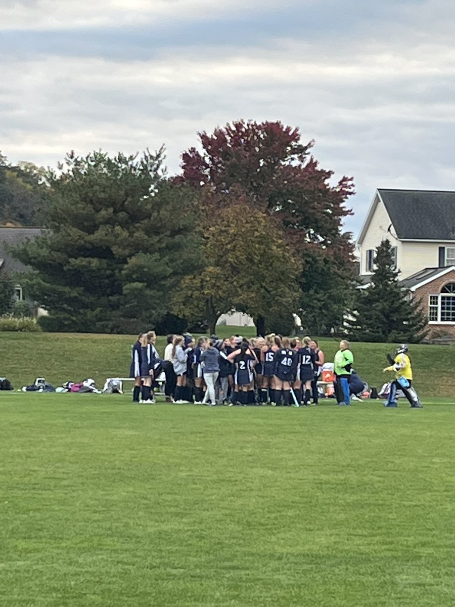 ccbluejaysports's tweet photo. FH:  Central Columbia defeats Mifflinburg 2-0 to improve to 14-3.   At Northwest on Saturday.  Central captured the PHAC Division 2 Championship.  Congratulations ladies!!!! https://t.co/j93QBOszxa