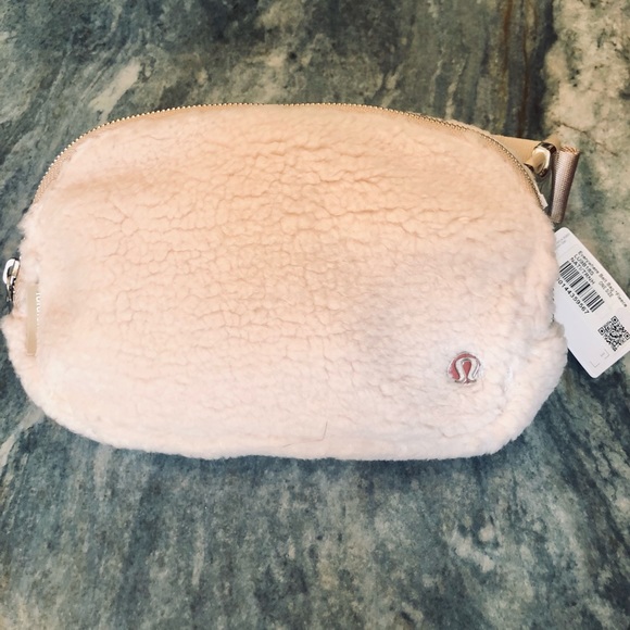 So good I had to share! Check out all the items I'm loving on <a href="/Poshmarkapp/">Poshmark</a> #poshmark #fashion #style #shopmycloset #marcjacobs #lululemonathletica: posh.mk/0j9dBP3Geub