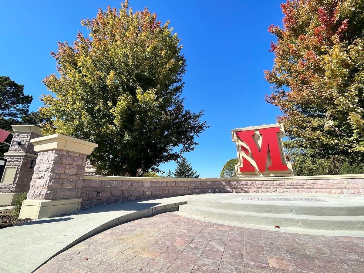 I can’t help but “fall” in love with the new entrance to our campus. #MsideProud #ChangingOfTheSeasons #WinterIsComing #GameOfThronesNerd