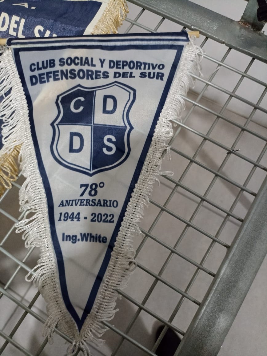 marisapigna's tweet photo. En el Museo del Deporte "Atilio Lito Fruet" se inauguró la muestra Club Deportivo Defensores del Sur, un club de #IngWhite que se suma al Barrio de Clubes, un espacio que permite visibilizar a la institución, su historia, su actualidad y sus proyectos. https://t.co/bN4Le5X1uP