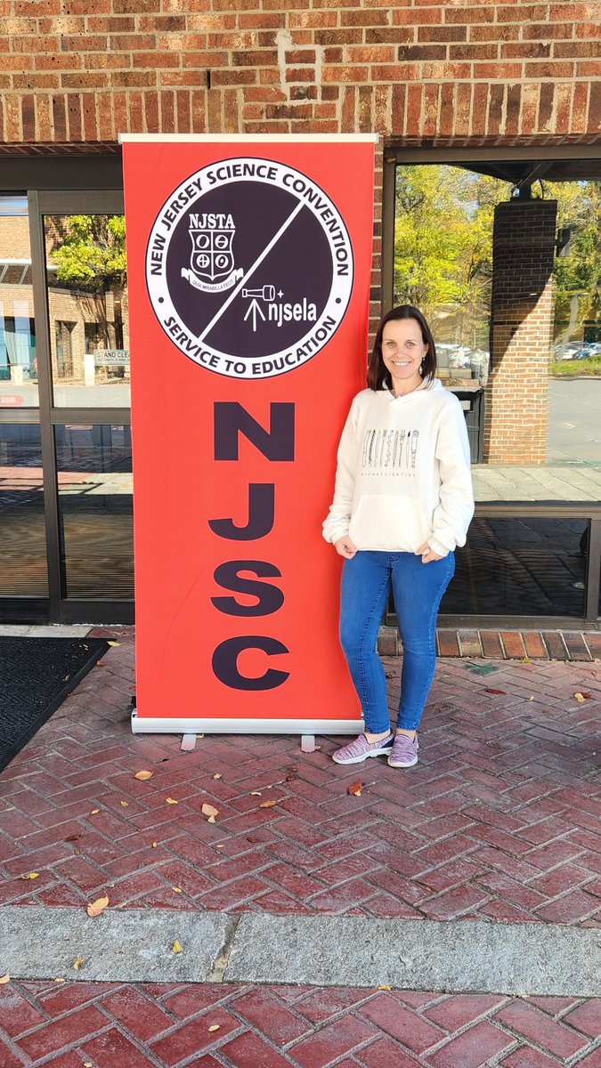 Great first day at the <a href="/NJSCNews/">NJ Science Conv</a> 👩‍🏫👩‍🔬  <a href="/IAmASTEM/">I Am A Scientist Project</a> #NJSC2022