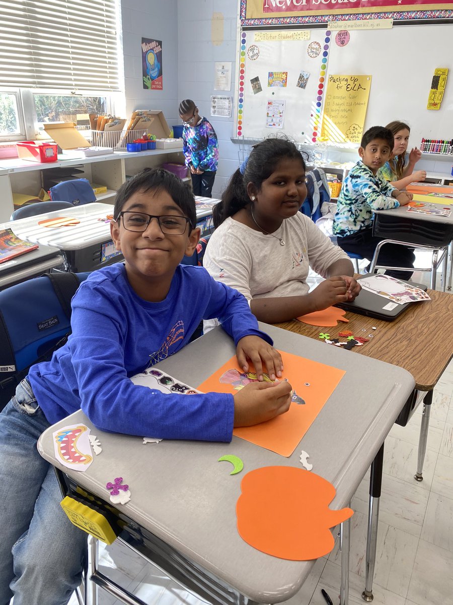 Hocus Pocus we were focused! Thank you to our class moms for making pumpkin decorating extra special for us 🎃🧙🏼‍♀️🍁🦇#FinsUpDC <a href="/dbaker9281/">Danielle Baker</a> <a href="/definocentral/">Defino Dolphins</a> <a href="/DefinoPto/">DefinoPTO</a>