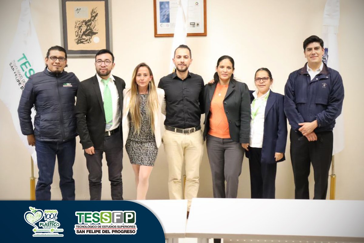 TESSFP_Edomex's tweet photo. El Mtro. Arturo Vélez Escamilla, director general del #TESSFP, la jefa de la División de Ingeniería Química, I. Q. Mirza Monserrath Ayala Landeros y el Dr. Javier Mauricio Naranjo Vasco, inauguraron el 2do Simposio Internacional "La Ingeniería Química para un Mundo Mejor". https://t.co/KtuCrhLZXj
