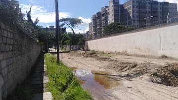 #18Oct 

@Asies66371598: «El liceo Antonio José de Sucre y la Escuela Menca II #Guarenas necesitan atención, mpieza, seguridad, pintura, alumbrado. Las aguas negras y mal olor reinan aquí. <a href="/NicolasMaduro/">Nicolás Maduro</a> <a href="/HectoRodriguez/">Héctor Rodríguez C.</a> <a href="/delcyrodriguezv/">Delcy Rodríguez</a> @_laavanzadora...".

<a href="/DespeloteN/">Despelote noticias</a>