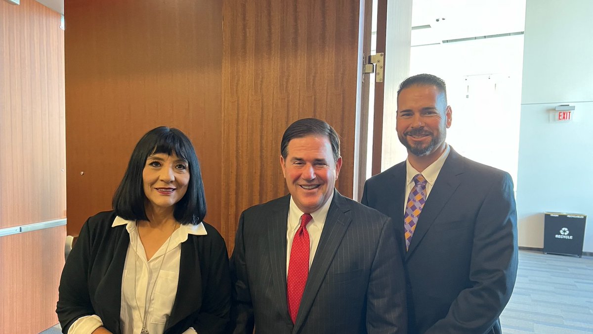 EACSBDC's tweet photo. EAC SBDC Director Eric Bejarano had the opportunity to speak with Governor Doug Ducey about the important work that SBDCs are able to do for Arizonans during his visit with Southern Arizona business leaders and community members. #azsbdc #easternarizonacollege #eacsbdc https://t.co/QAl5dWxgnu