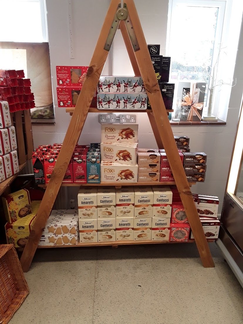 Starting to feel Christmasy - students were let loose to demonstrate their visual merchandising skills in our commercial shop ⁦<a href="/DerwenCollegeGC/">DC Garden Centre</a>⁩ ⁦<a href="/DerwenCollege/">Derwen College - Post-16 specialist college</a>⁩ ⁦<a href="/visitwales/">Visit Wales 🏴󠁧󠁢󠁷󠁬󠁳󠁿</a>⁩ ⁦<a href="/visitshrop/">Visit Shropshire</a>⁩ ⁦<a href="/OswestryTourism/">Visit Oswestry</a>⁩ ⁦<a href="/VisitELLESMERE/">Visit Ellesmere</a>⁩