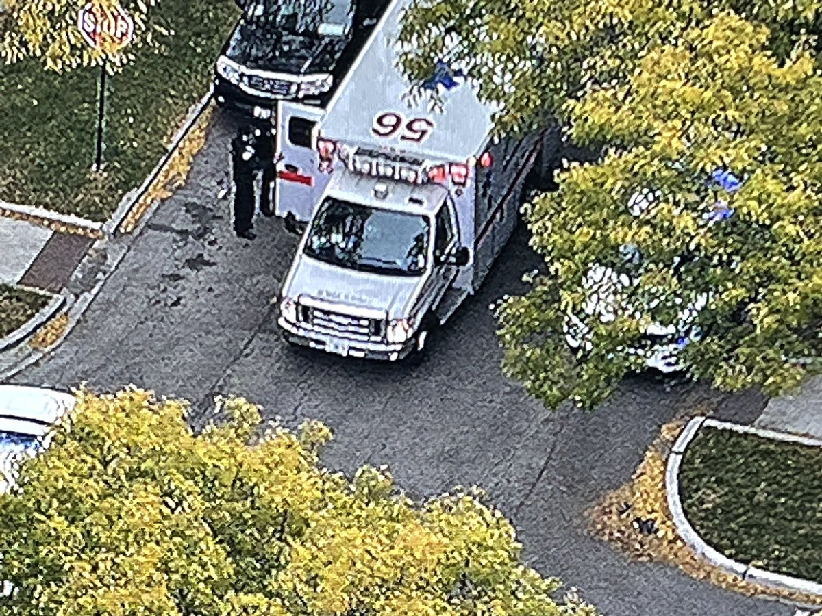 KrisHabermehl's tweet image. Chicago Police gather around a black SUV at the corner of Estes &amp;amp; Rockwell in Rogers Park, where a person was reportedly shot. CFD medics on scene as well. This is a developing story. Updates at cbsnews.com/chicago/live