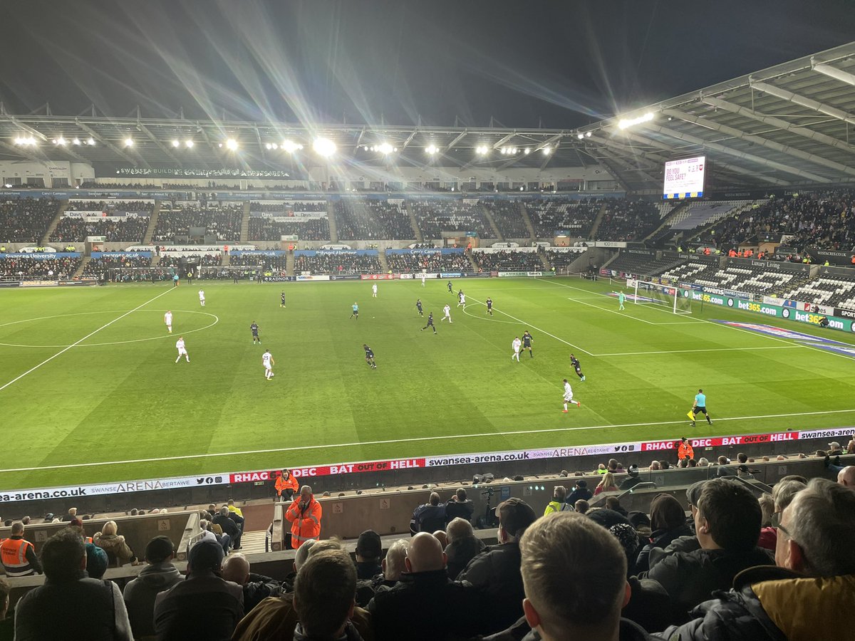 IceWithNoLemon's tweet photo. Swansea 3 Reading 2
Our visitors came with a plan to frustrate us and for a bit it was working
Thankfully we showed great character to get ourselves back into it and then go on to win it
Very satisfying 3pts against a side who were time wasting throughout
#SWAREA #Swans https://t.co/0q63AH3yT1