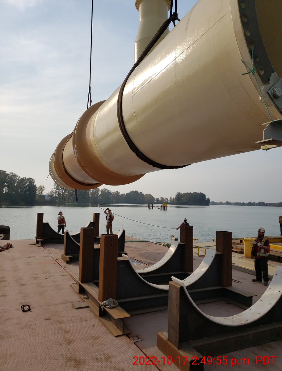 RuskinConst's tweet photo. The Ruskin Team at the #Annacis Project hoisting and assembling the large 3.2m diameter diffuser pipe. For more info check out Metro Van's web page on the work we are doing. https://t.co/mpFkuXAw3t https://t.co/61vE8sh0ws