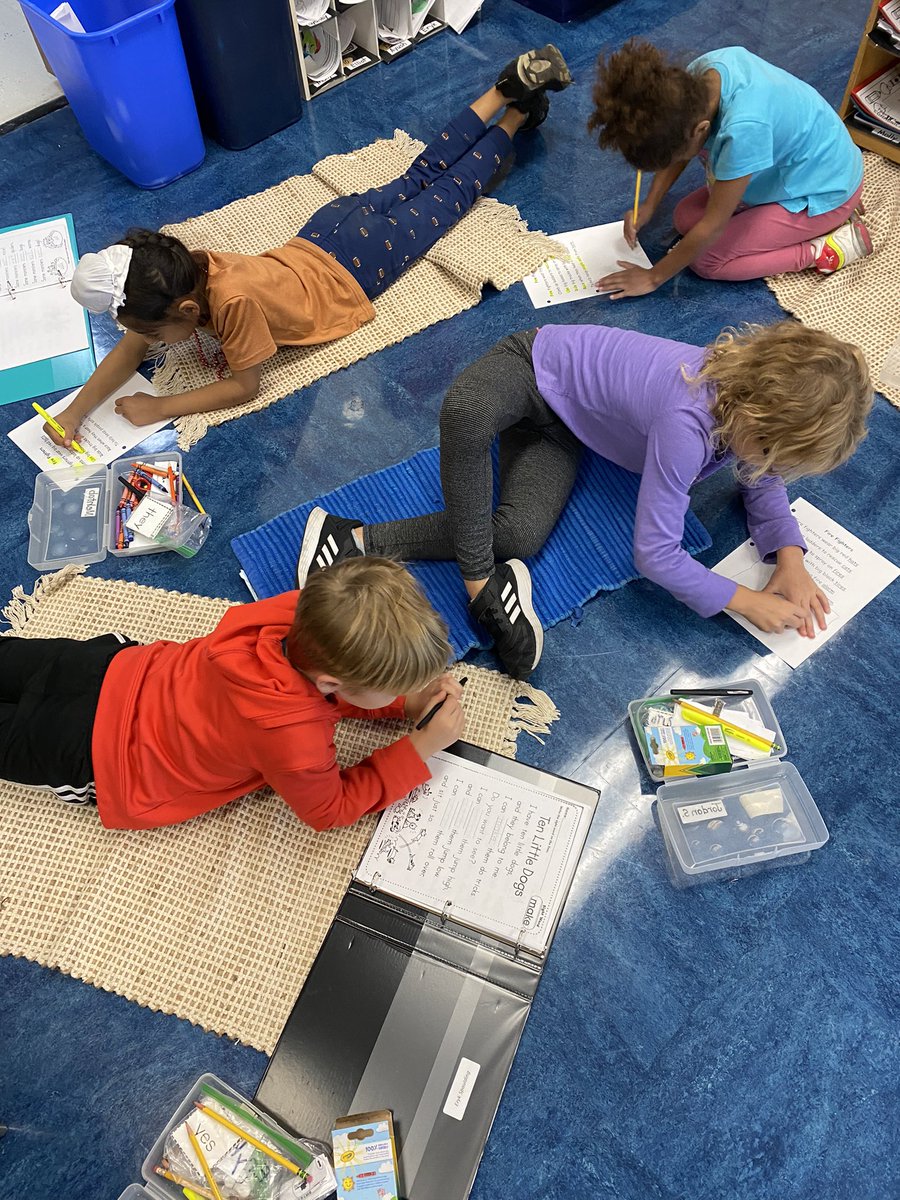 mrswinkle1st's tweet photo. Center Time … a time to work AND be social! @Creeksidetweet #WEareLakota #NeedToSucceedCECS https://t.co/GJi4ZJoU5B
