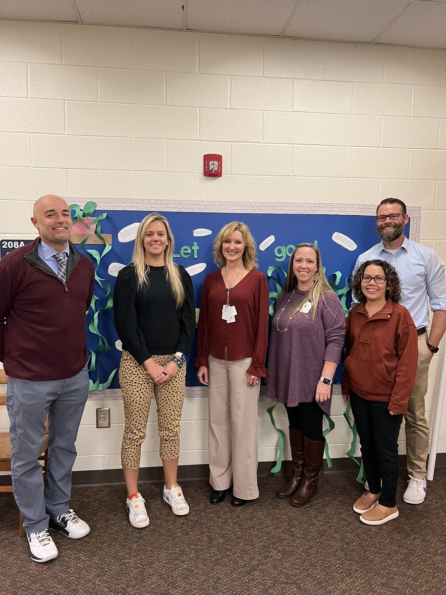 dhayesforsyth's tweet photo. Thank you, @rm_empowervir, for allowing our @ForsythVirtAcad staff to visit your AMAZING Empower Virtual program in @CowetaSchools. So grateful to get to learn from colleagues like you &amp; your team! @FCSchoolsGA #FCSconnects https://t.co/eYQmskrM0R