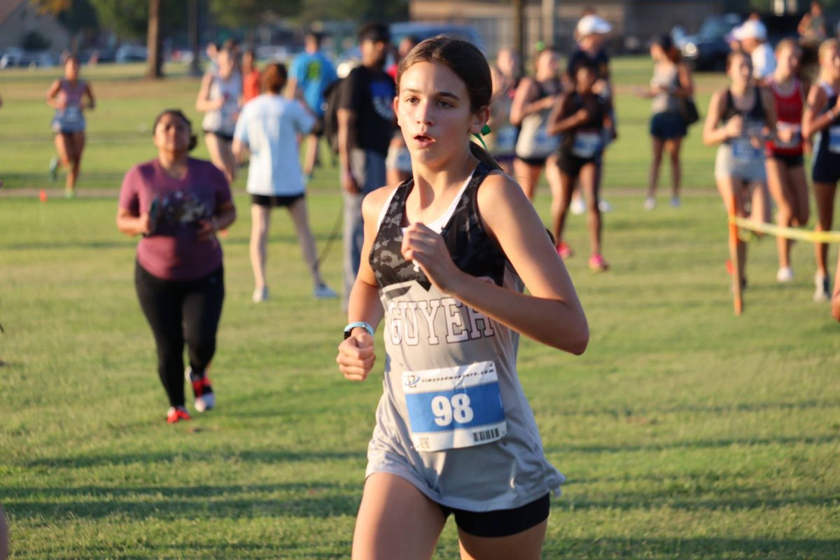 ej_browne3's tweet photo. 🚨FRESHMAN XC RECAP🚨 This season is one I will I will truly never forget. A personal record of 20:03 and 6A varsity runner as a freshman. I can’t wait for what the future holds and thank you to all of the people who have made it so amazing! #guyercross #runfordylan https://t.co/UDI0OgDWcJ