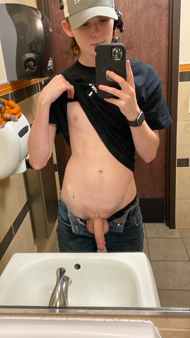 been crazy busy at work today https://t.co/dSwR6AvyIM