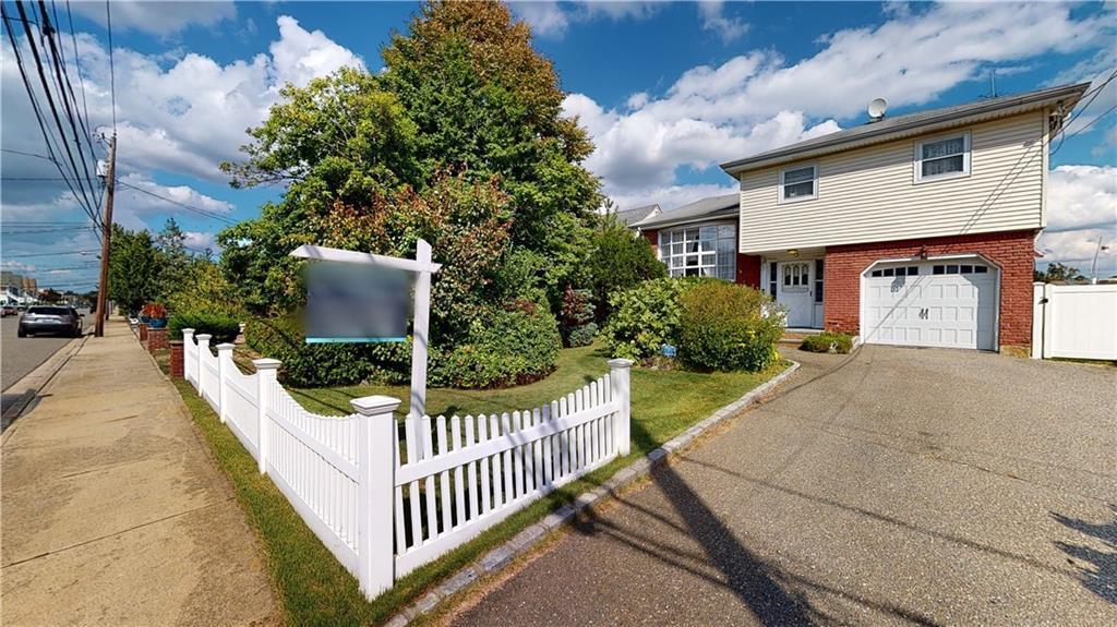 FillmoreRE's tweet photo. π‘ IN CONTRACT: 311 Westside Avenue, Freeport, NY
Tap for the details on this home or contact Lucy Ciocia π² (917) 541-4142
#FillmoreRealEstate #InContract https://t.co/nLtTIsx1fU