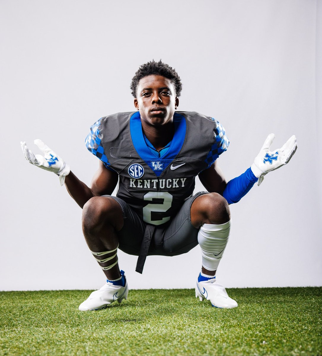 BBN what’s good? 💙🥷🏿 <a href="/UKFootball/">Kentucky Football</a> <a href="/UKCoachHill/">Mark Hill</a> <a href="/OL_Coach_Yenser/">Zach Yenser</a> <a href="/CoachC_Collins/">Chris Collins</a> <a href="/SSN_Kentucky/">Sidelines - Kentucky 😼</a> <a href="/RowlandRIVALS/">Justin Rowland</a> <a href="/ValleyRamsFB/">Valley Rams Football</a>