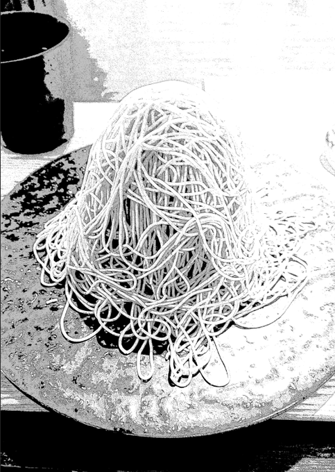 「後で使ってみよ」と思ってDLだけしてたPSのアクションで、以前食べたモンブランの写真を変換してみたら思いの外キレイに変換された 