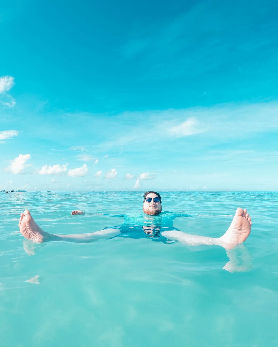 ThatNickMartin's tweet photo. Photo Dump : Cayman Islands 🇰🇾

.
.
.
.
#fujifilm #photography 
#travelphotography #travel #caymanislands  #carnival #carnivalhorizon #cruise #beaches #cruiseships #Caribbean #islands #nature #streetphotography #photodump #carnivalcruise #xt1 #ocean https://t.co/PfA866nwMK