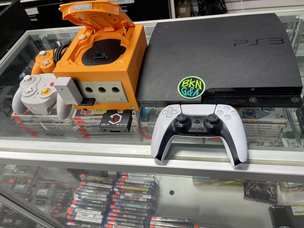 ArcadeBrooklyn's tweet photo. Some of today’s trade-ins. #nintendo #gamecube #ps3 #ps5controller. #gcloader https://t.co/MB9eZsWJDW