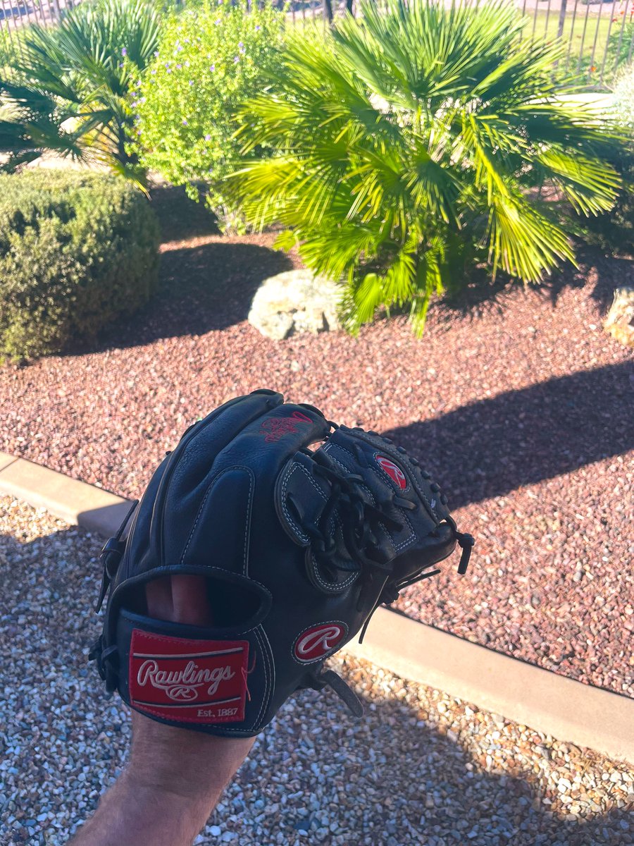 kylecody10's tweet image. GIVEAWAY ‼️

Like and follow for a chance to win one of my game worn gloves ⚾️

Best of luck to everyone!