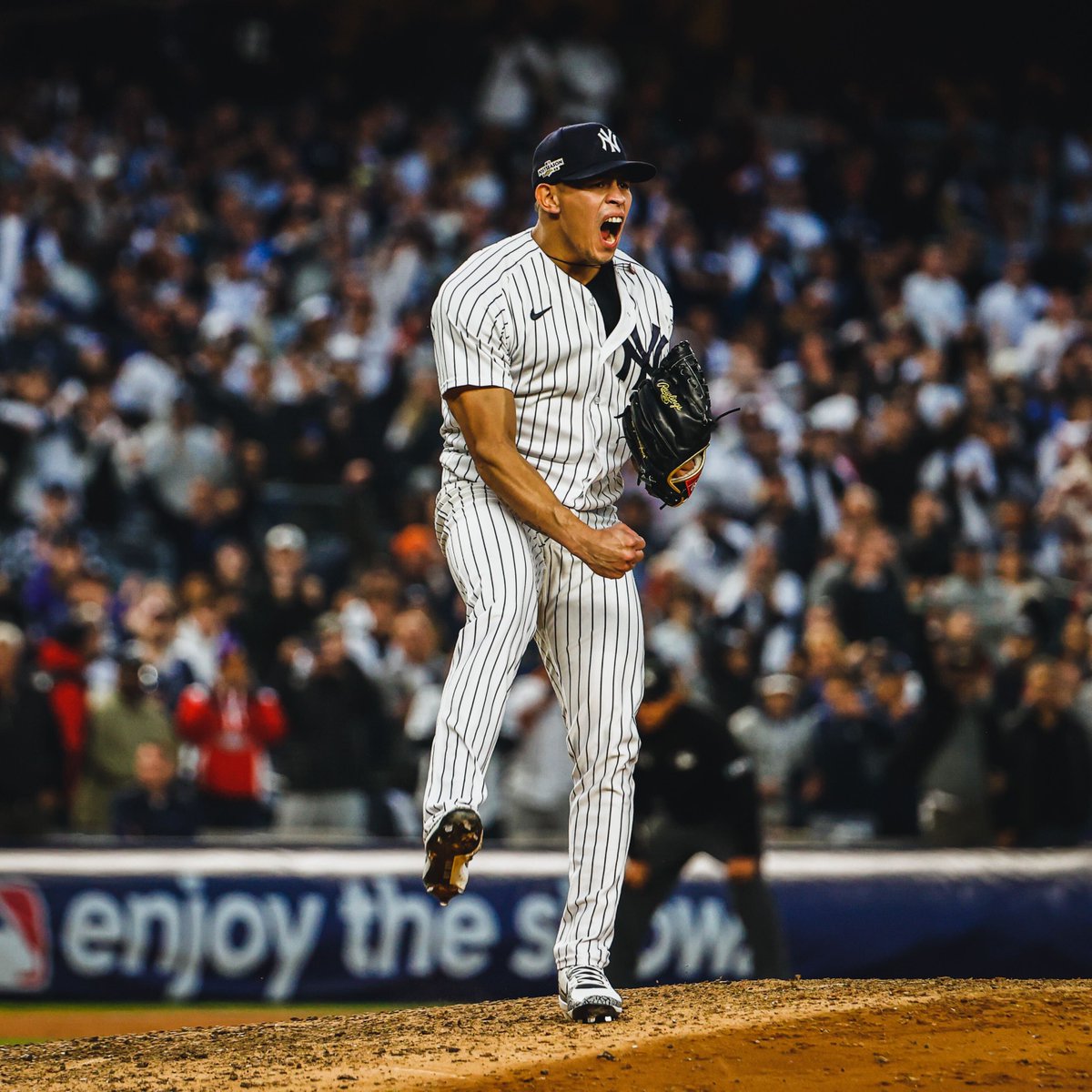 Yankees's tweet photo. Fire us up, Lo 👊 https://t.co/5VfrdsJKTm