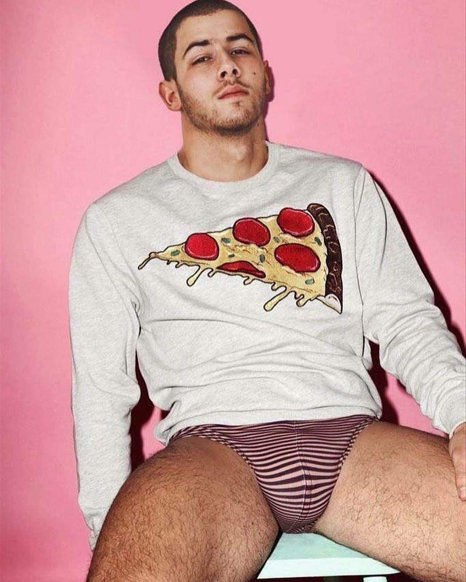 conexionpride's tweet photo. Cómo olvidar este clásico de #NickJonas
#Bulge #AlertaBulge #BulgeAlert https://t.co/xOnzTH0Z9K