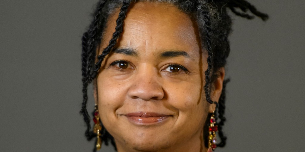 University of Alberta Faculty of Law (@ualbertalaw) on Twitter photo On October 27, join us for a presentation and Q&A with Jo-Anne Henry, pictured below, as we celebrate the legacy of her mother Violet King Henry (‘53 LLB). Violet was one of only four women in her class and became the faculty's first Black graduate. (1/2) <a href="/UAlbertaAlumni/">UAlberta Alumni</a> On October 27, join us for a presentation and Q&A with Jo-Anne Henry, pictured below, as we celebrate the legacy of her mother Violet King Henry (‘53 LLB). Violet was one of only four women in her class and became the faculty's first Black graduate. (1/2) <a href="/UAlbertaAlumni/">UAlberta Alumni</a>