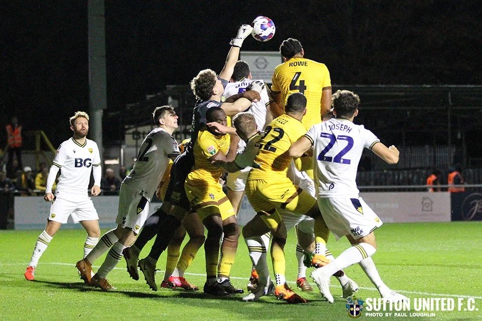 Tonight’s roundup. 

Matt post match: youtu.be/QhlQvagd960
Brad post match: youtu.be/7-SuFC9ZhuU

Report: suttonunited.net/news/2022/octo…

#suttonunited #PapaJohnsTrophy