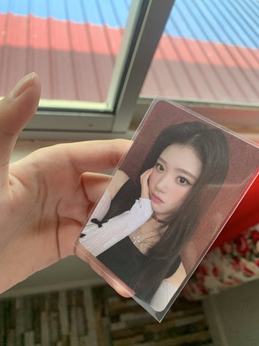1330GYU's tweet photo. wts xiaoting photocard🌱#pasarKep1er 
rm15 exc postage 🫶🏻 https://t.co/FxJug5pZgy