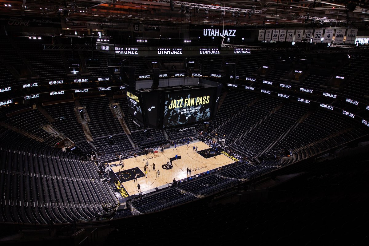 AmericanExpress's tweet photo. #KiaTipOff22 is here! Congratulations and good luck to our @NBA partner teams - the @Lakers, @chicagobulls, @BrooklynNets, and @utahjazz - on the start of the 2022-23 season. 🏀

What has you most excited for this season? https://t.co/UCvgkCNj7a