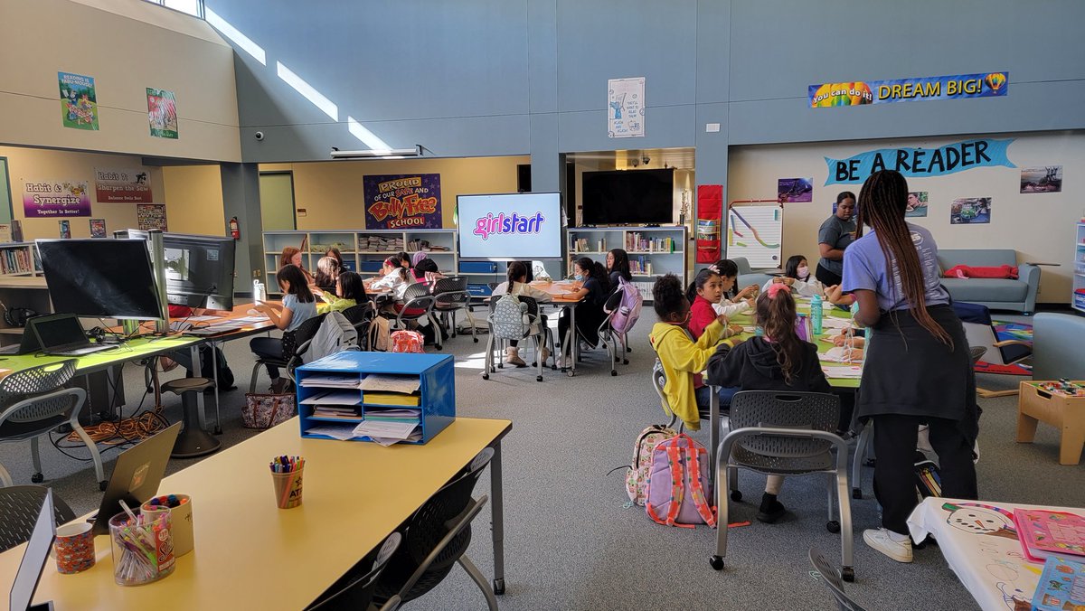 TechEXL's tweet photo. We had a great first @girlstart session! Happy to see these girls' interest piqued! @rstevens_rees @AliefScience @ReesStars #ReesSTEM #ReesRocks https://t.co/KhWxUz8kAC