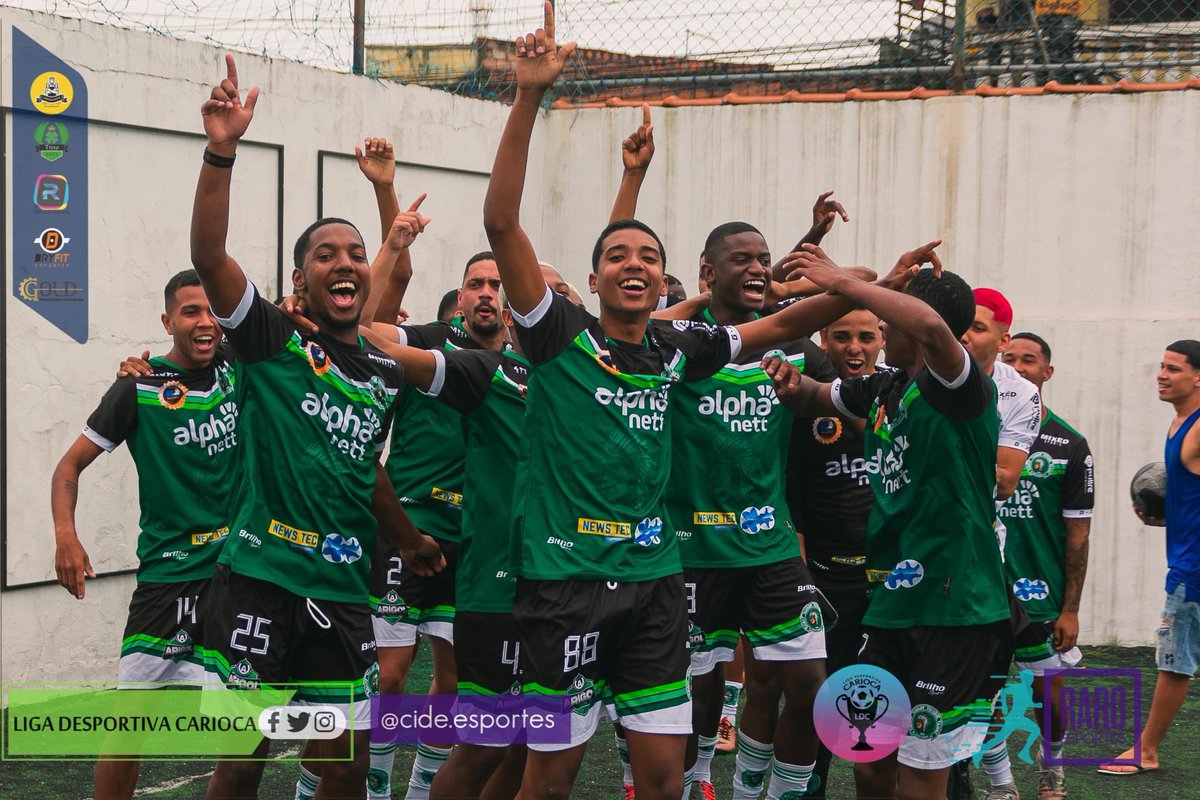 A festa foi verde, preta e branca 🏆💚🖤🤍🦇🟢⚫️⚪️

Lutamos, conquistamos e comemoramos. Todos juntos!
Como uma família deve ser. 🫶🏻

Não importa o tamanho do obstáculo, a união vence tudo. 

É a Chape Terror 🏆