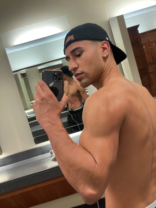 💪🏻 https://t.co/B8BI87OGvz