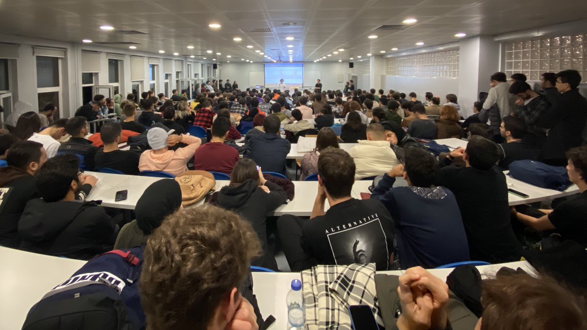 ITUblockchain's tweet photo. Blockchain 101 eğitimimize katılan 250'den fazla kişiyle birlikte merkeziyetsizliğin kapısını araladık.

Katılan herkese çok teşekkür ediyoruz.❤️

Diğer etkinliklerimizde görüşmek üzere, blockchainle kalın!🫡 https://t.co/DQ7Yx8HdVs