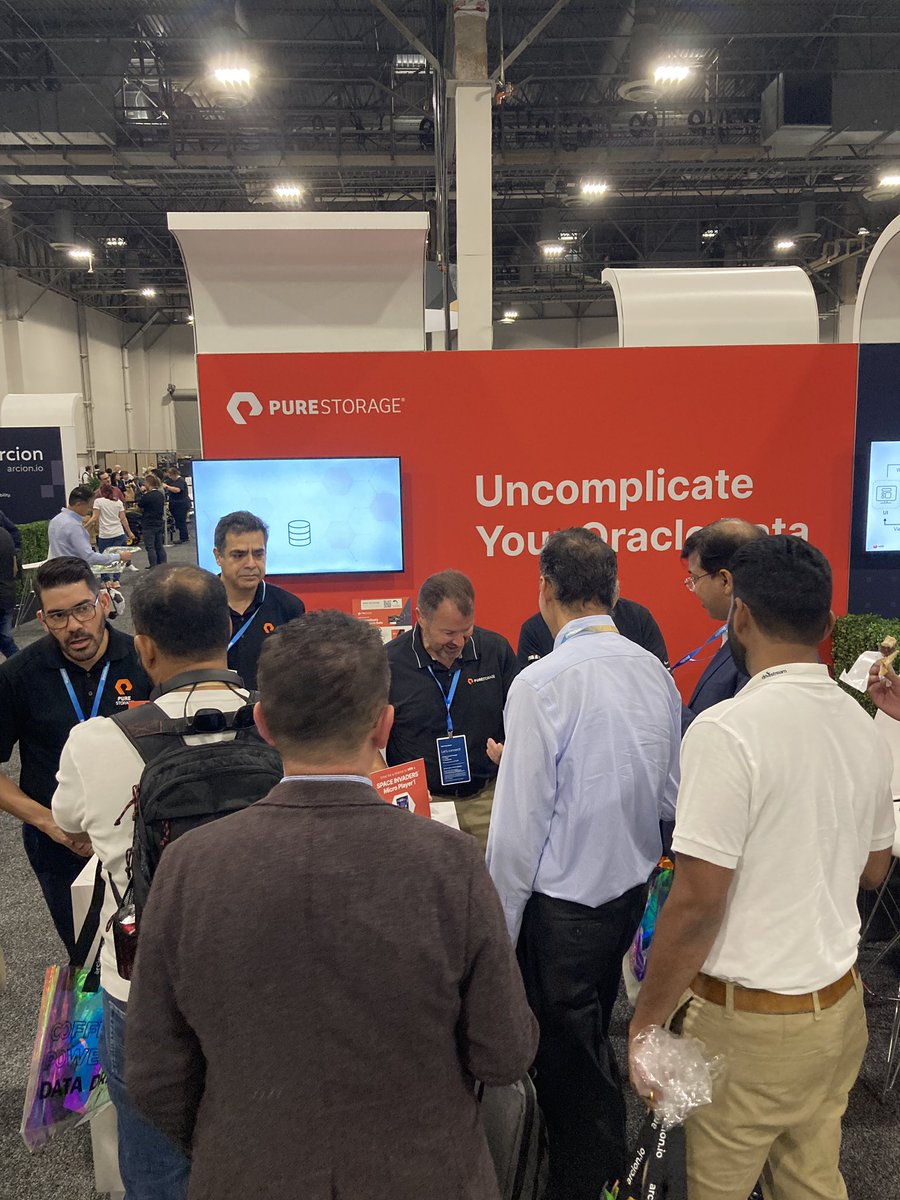 Great to be back out at #OracleCloudWorld in Las Vegas to hang with the <a href="/PureStorage/">Pure Storage</a> crew and bump into some old friends from #Oracle and #SunMicrosystems. Come visit us to find out how we help uncomplicate your Oracle data.