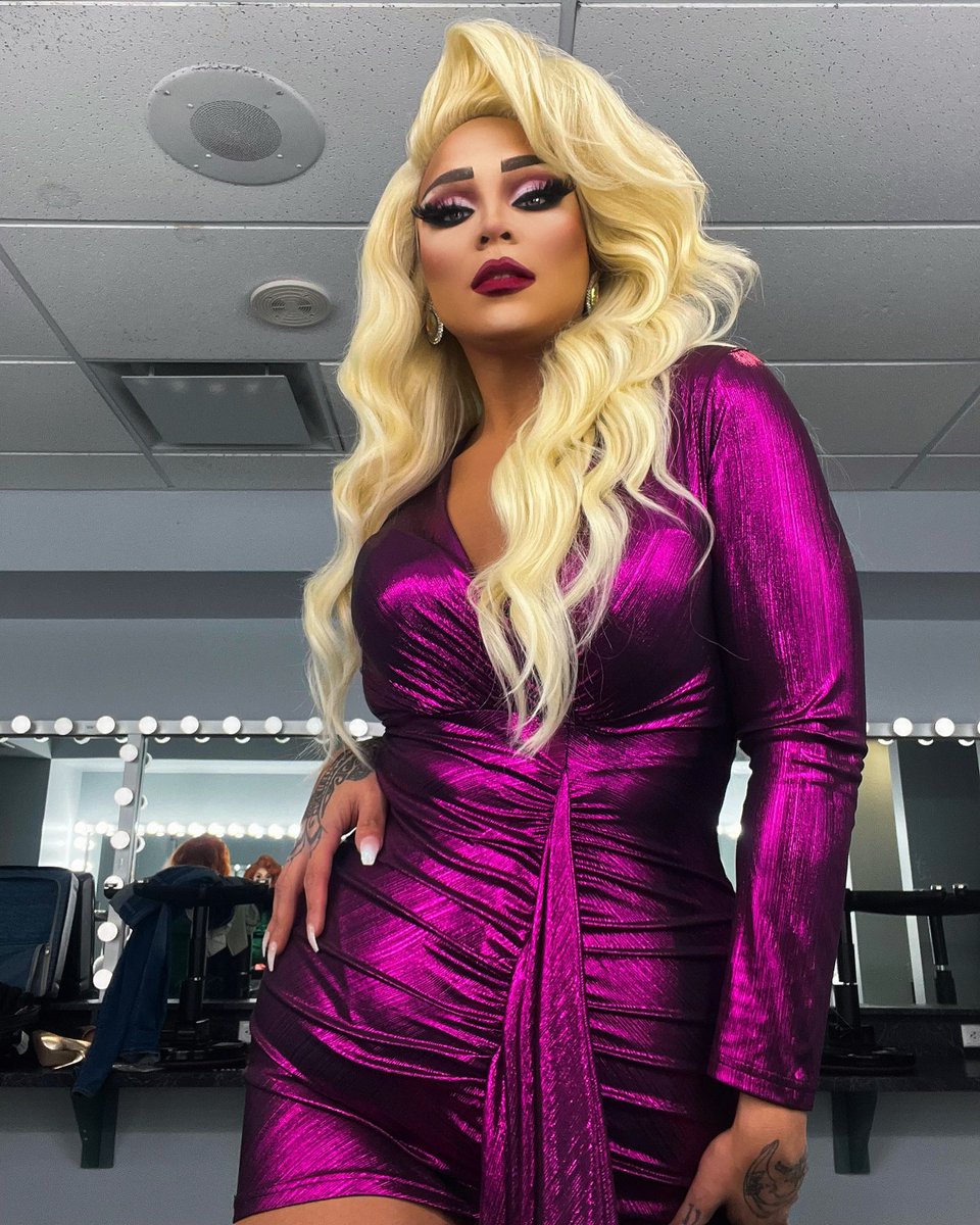 Calypso_Monroe's tweet photo. Just leaving an interview with @decodrivetv for #HocusPocusLive β¨ππ§Ή https://t.co/w4oFXfrqcI