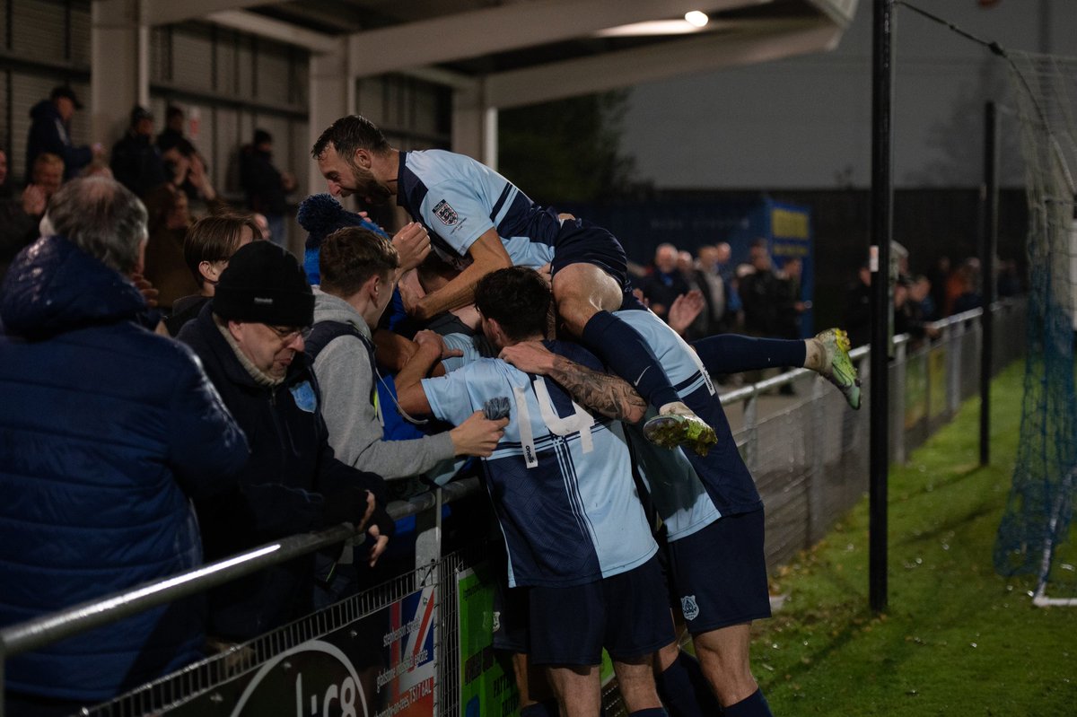 bishopafc's tweet photo. This team 😍 https://t.co/RpIoabJQ4i
