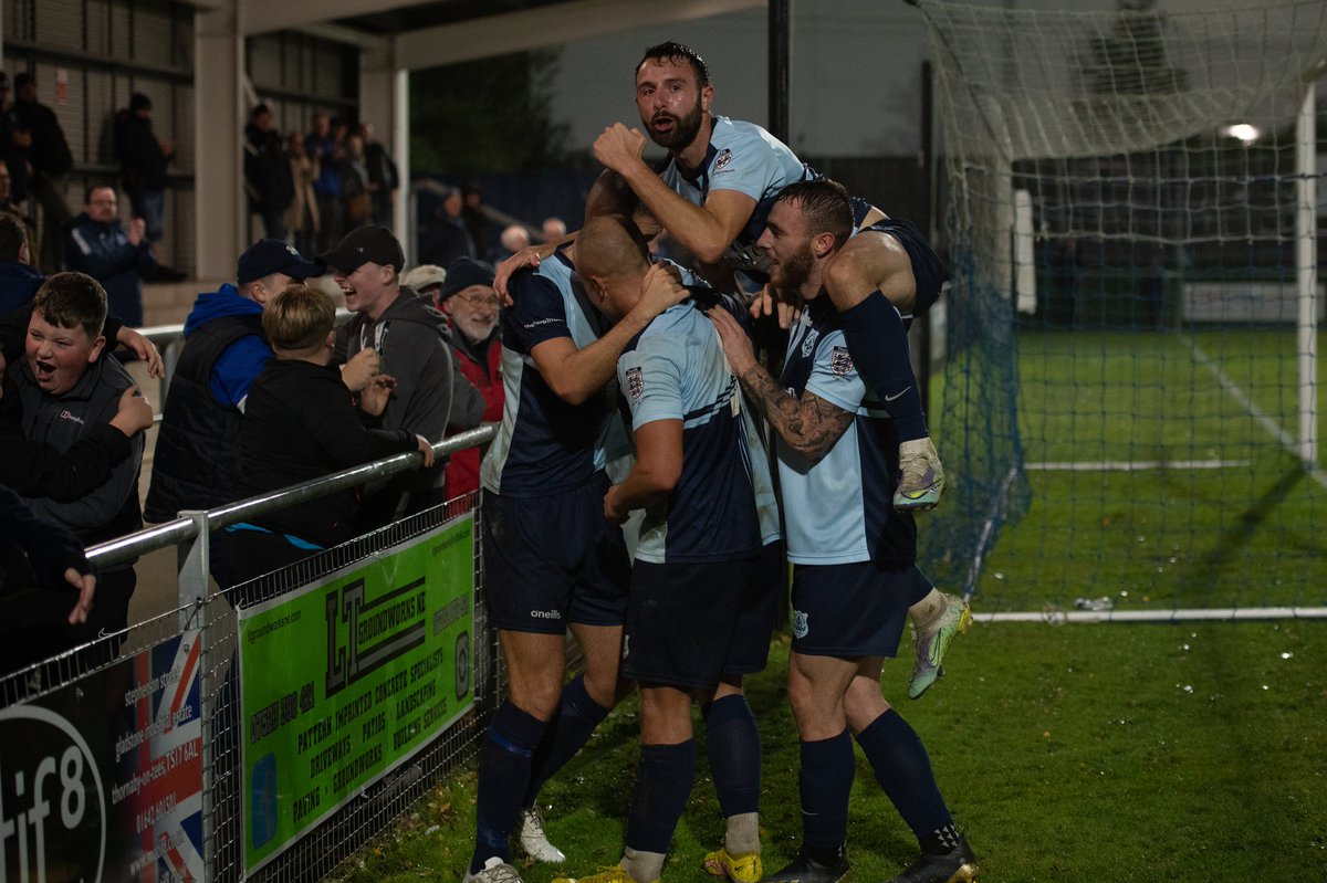 bishopafc's tweet photo. This team 😍 https://t.co/RpIoabJQ4i
