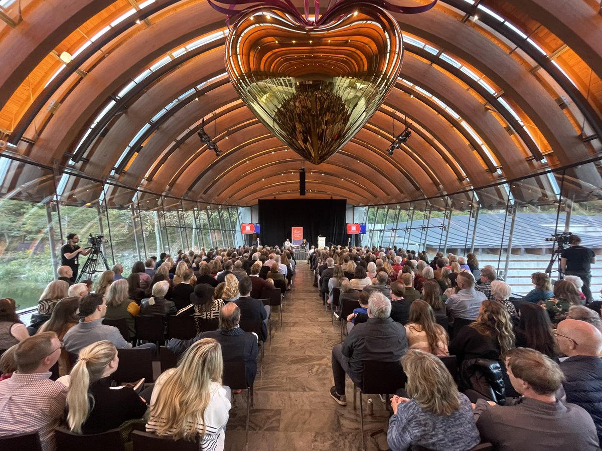 tebohorn's tweet photo. “You don’t have a constitutional right not to be offended.” - @CondoleezzaRice @crystalbridges #WeThePeople https://t.co/8IK9qVfJOF
