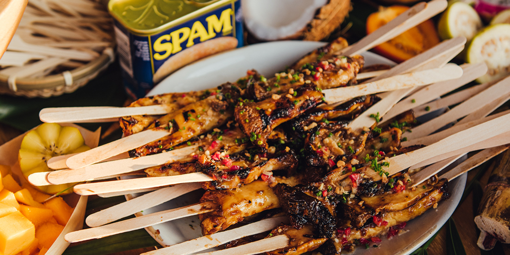 SPAMbrand's tweet image. We know it’s October but we’re still thinking about the SPAM® Brand X @Omsom Party from May 😍 #TakeUsBack #SPAMBrand #AAPI #NYC #LA