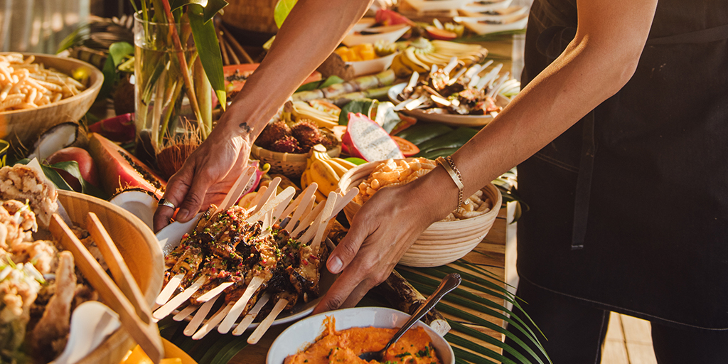 SPAMbrand's tweet image. We know it’s October but we’re still thinking about the SPAM® Brand X @Omsom Party from May 😍 #TakeUsBack #SPAMBrand #AAPI #NYC #LA