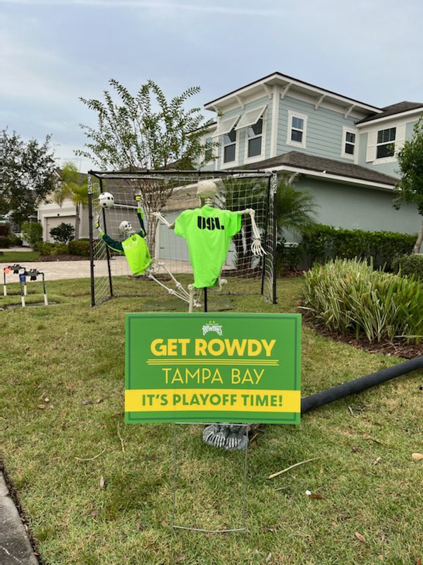 Us: Hey, <a href="/neillycollins3/">Neill Collins</a>. Can you send us a pic of the #GetRowdy sign in your yard?

Neill: